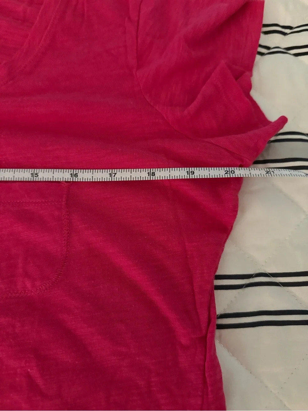 Victoria's Secret Set of 2 Shirts Tops Women’s XL Blue Red pocket v-neck EUC - Picture 13 of 13